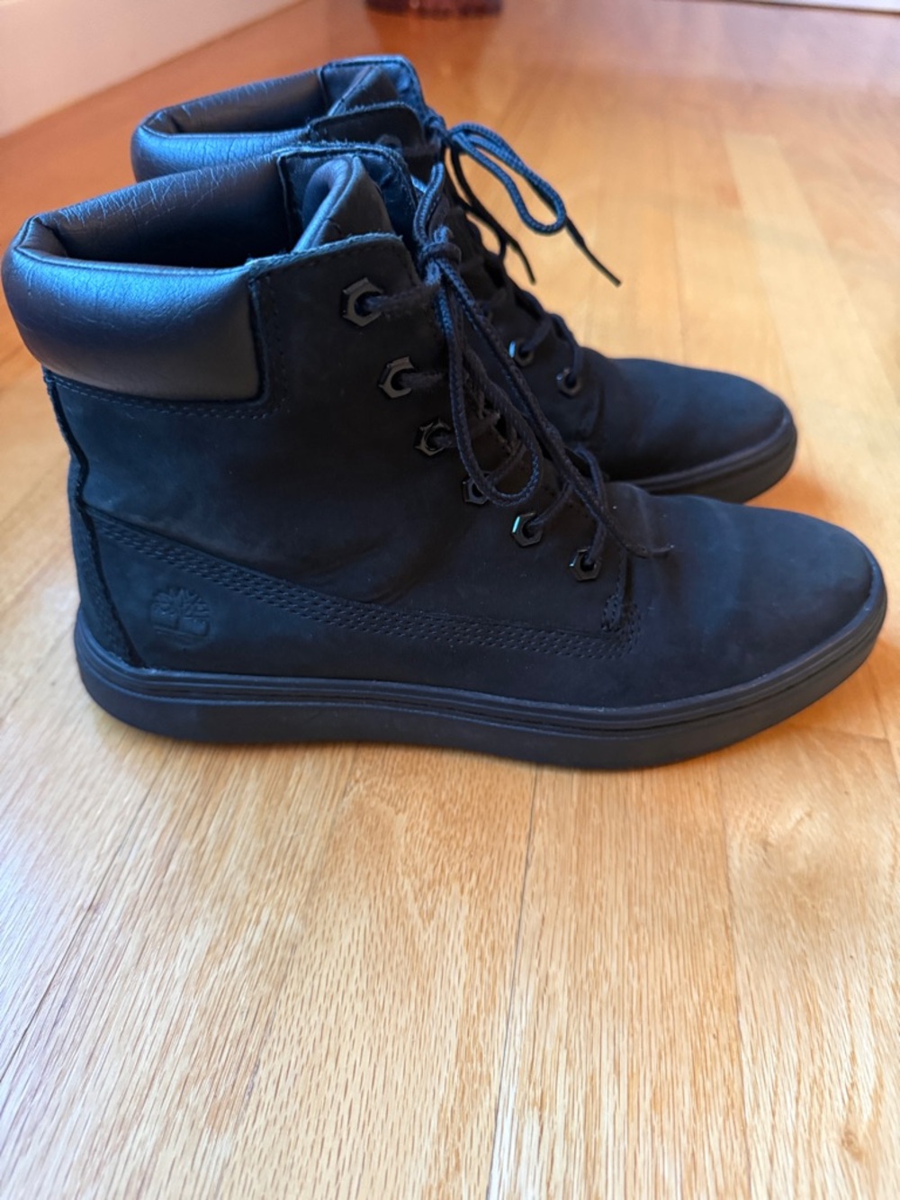 Timberland Women's Black Nubuck Lace-Up Boots - Picture 5 of 7
